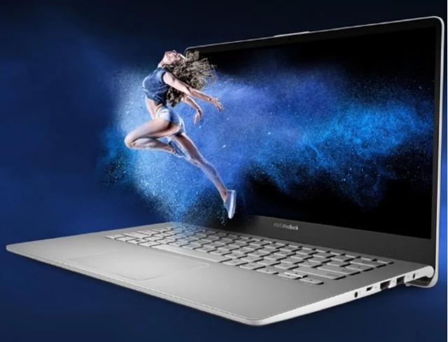 电脑上班_上班族笔记本电脑_电脑上班图片大全