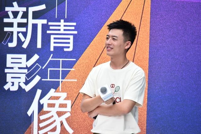 荣耀20系的诗与远方新青年影像艺术载体很真实