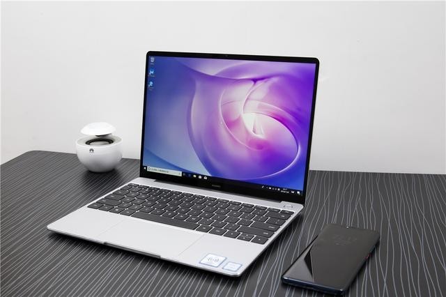 huawei matebook 13图赏:职场小白进击利器,时尚更高效