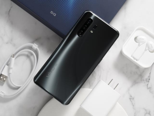 vivox30pro手机,oppo30pro手机 通过小编这简单的文字与图片叙述,相信大家也对vivo x30 pro这款手机