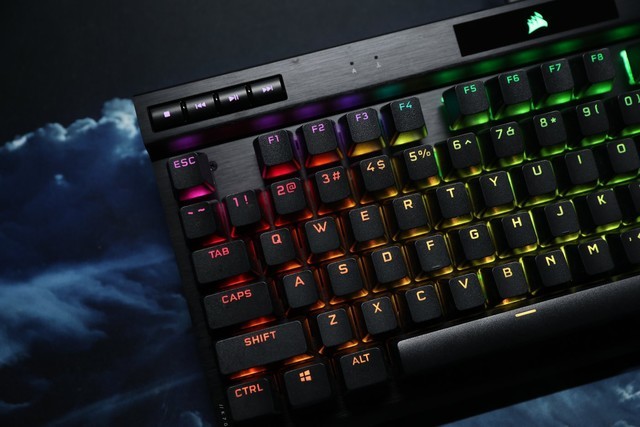 评测:海盗船k70 rgb tkl