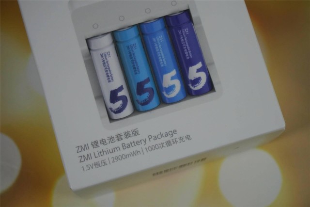 五号电池太不经用了?紫米充电锂电池套装开箱体验:这是省钱真谛