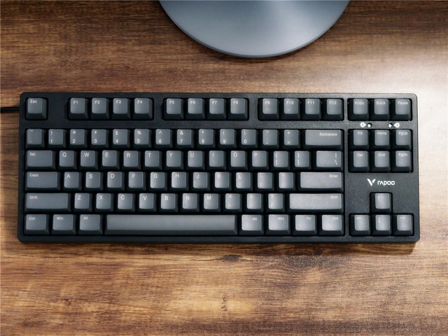 雷柏v860-87游戏机械键盘的键位布局比常见的104键位少了小键盘区域