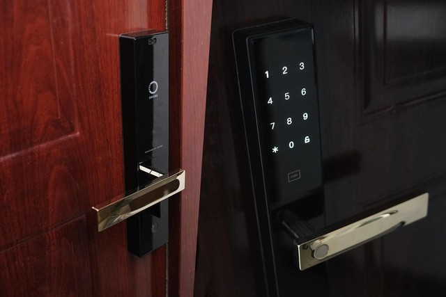 欧瑞博智能门锁s2一共支持6种开锁方式,分别是:指纹开锁,密码(虚位)