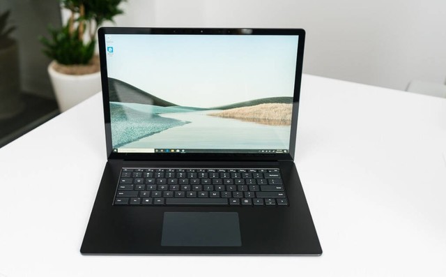 能陪伴大学四年的:surface laptop3