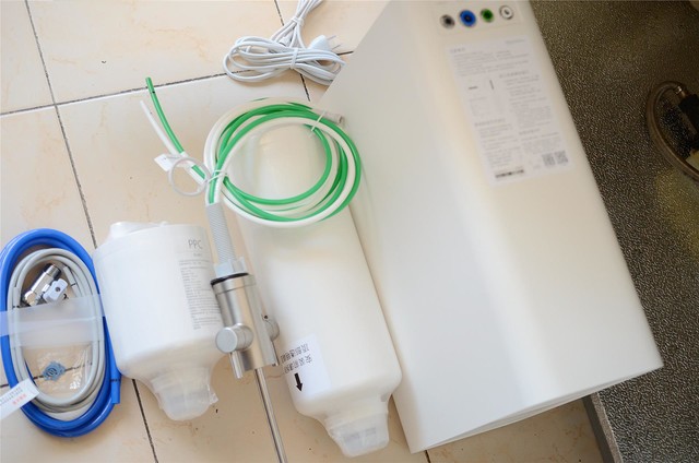 3、小米净水器可以连线：colmo线机可以和小米净水器配套使用吗？
