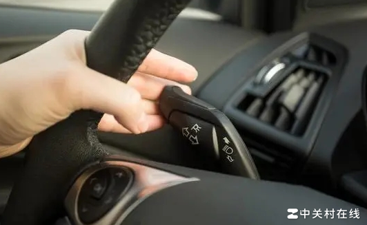 科二科三转向灯操作要点