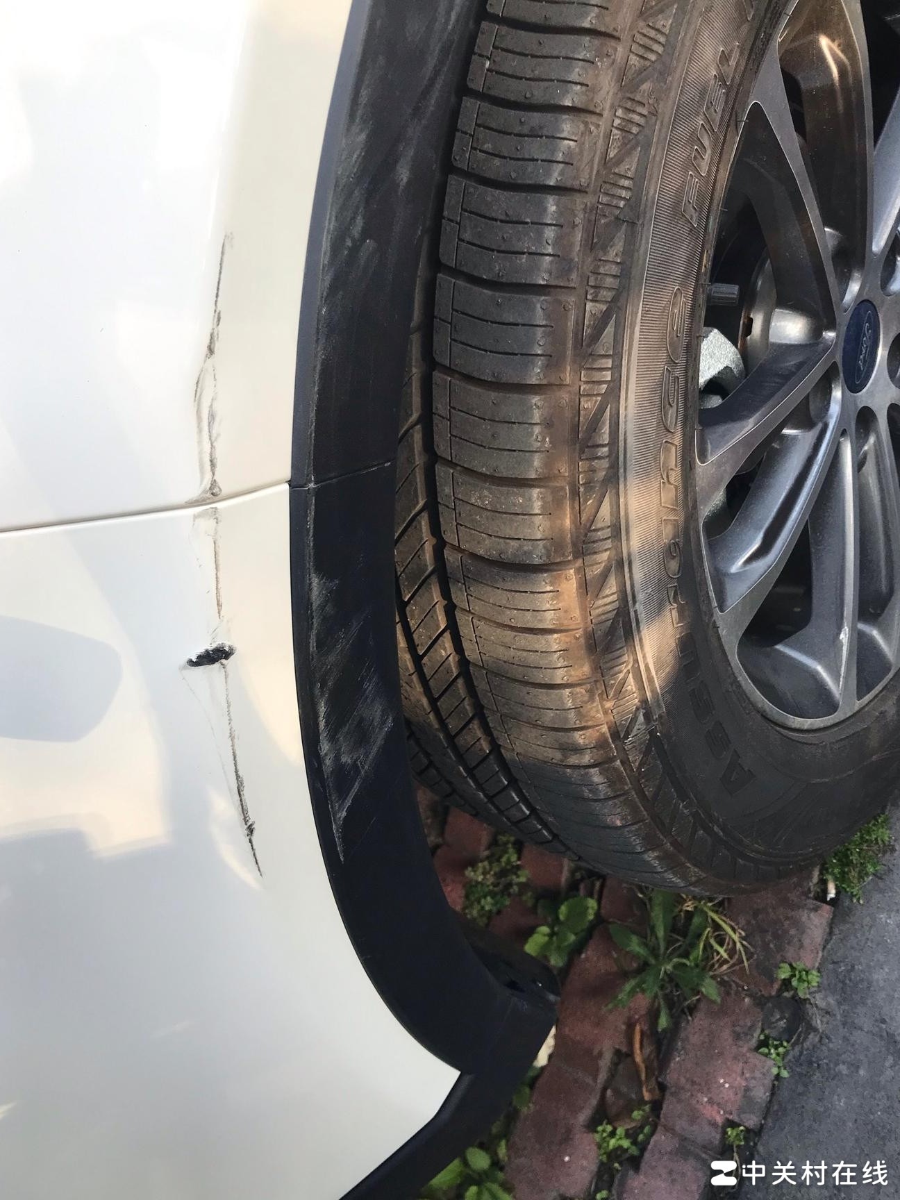 4S店补漆贵，修厂还是保险？