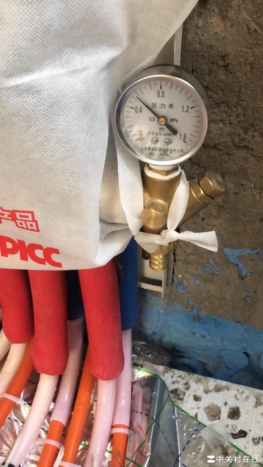 水地暖分水器表正常吗