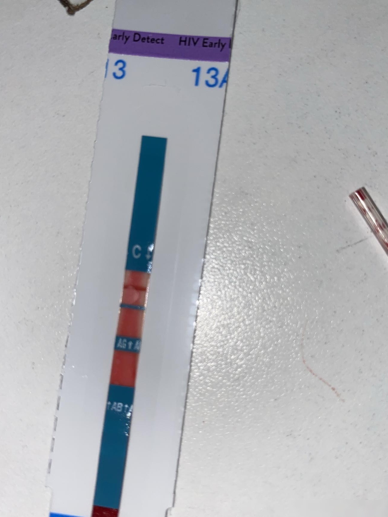 雅培四代试纸全红原因