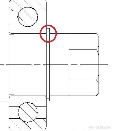 卡簧槽为何更宽？