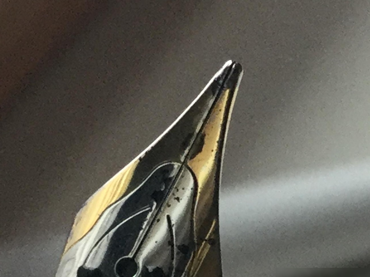 求帮识别钢笔品牌型号