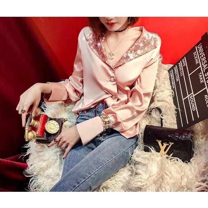 品牌客服 vs 服装跟单，哪个发展更好？