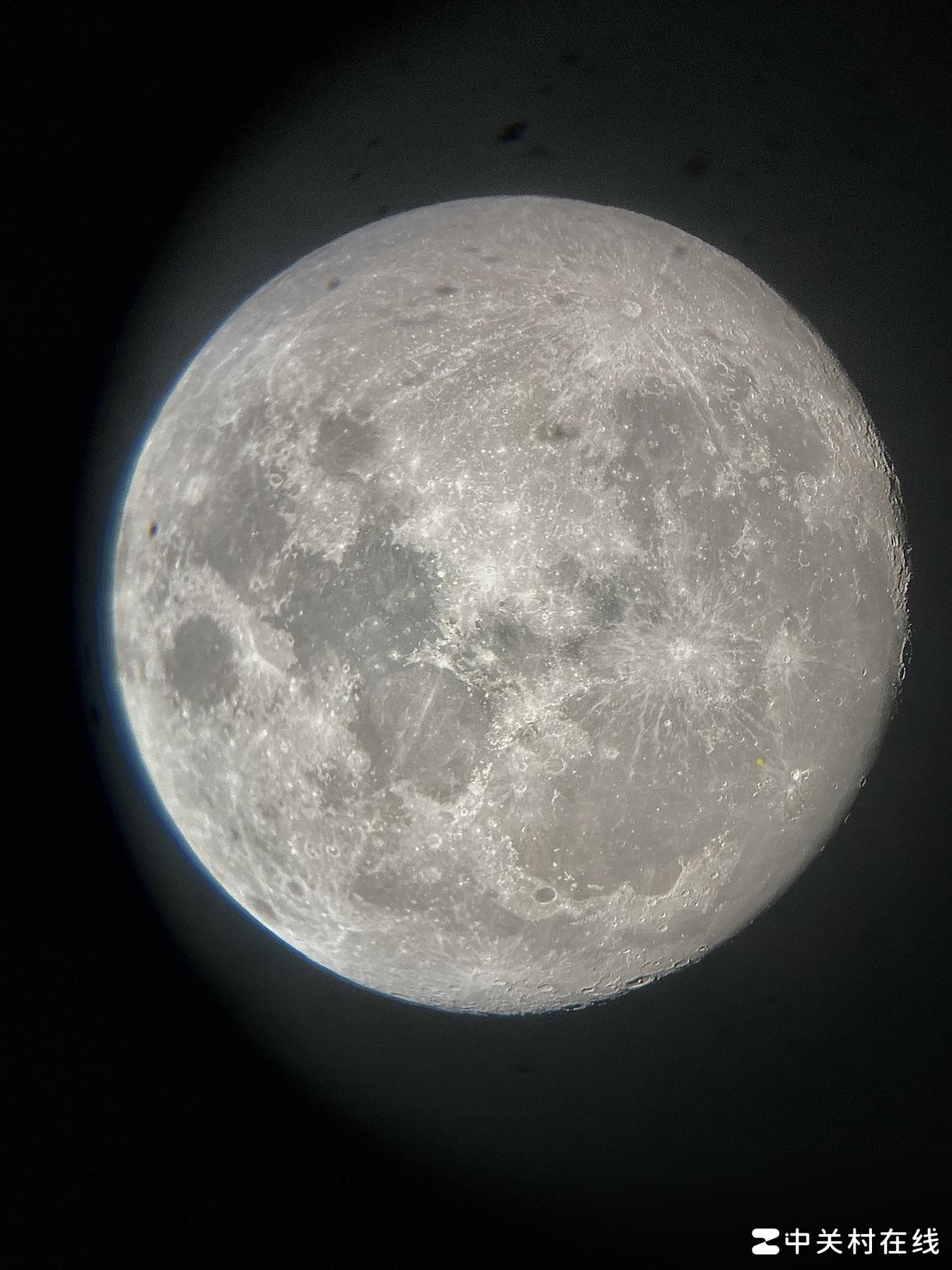 什么设备能拍出高清月亮？