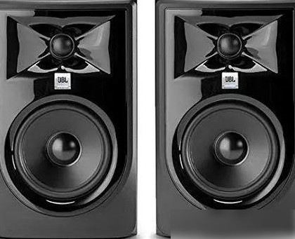 百灵达B2030A vs JBL 305P