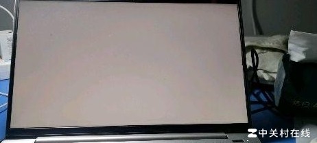 电脑闪屏重启无效？