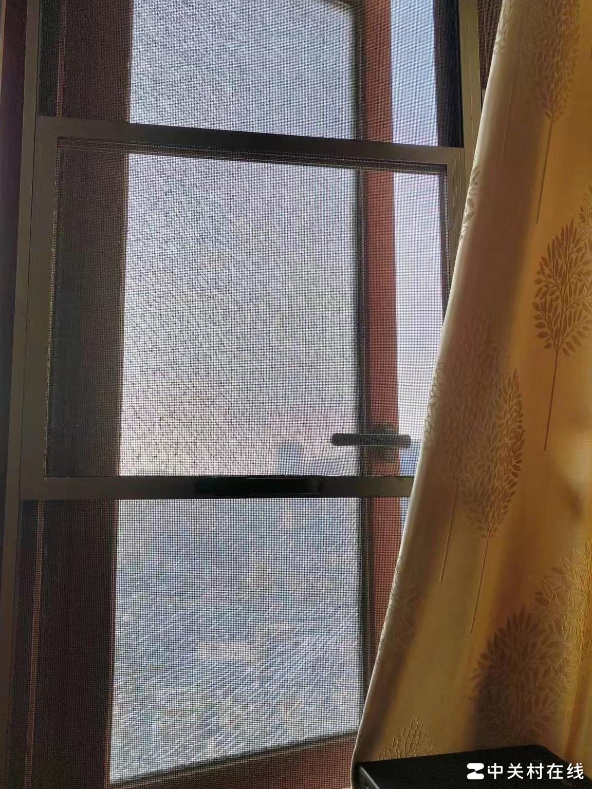 窗户玻璃自裂有危险吗