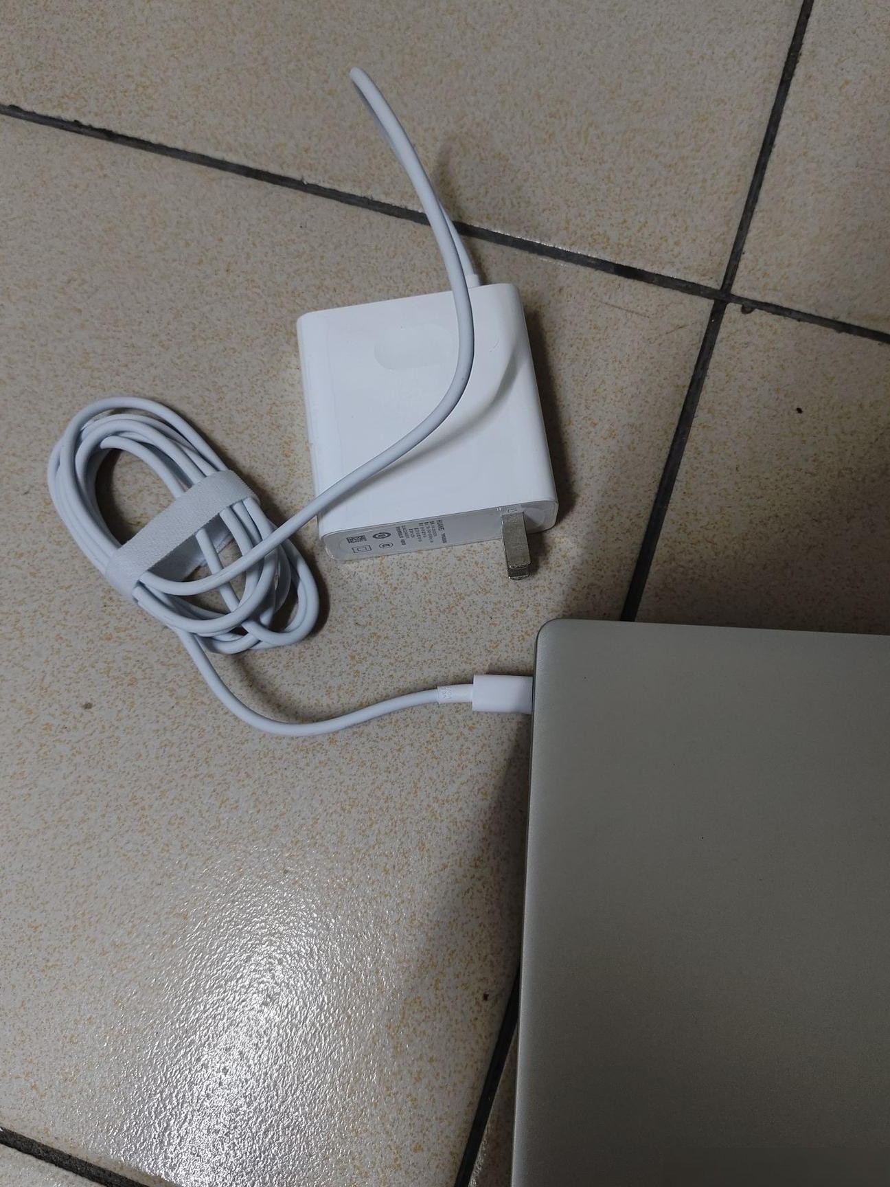 充电时能弯折数据线吗？
