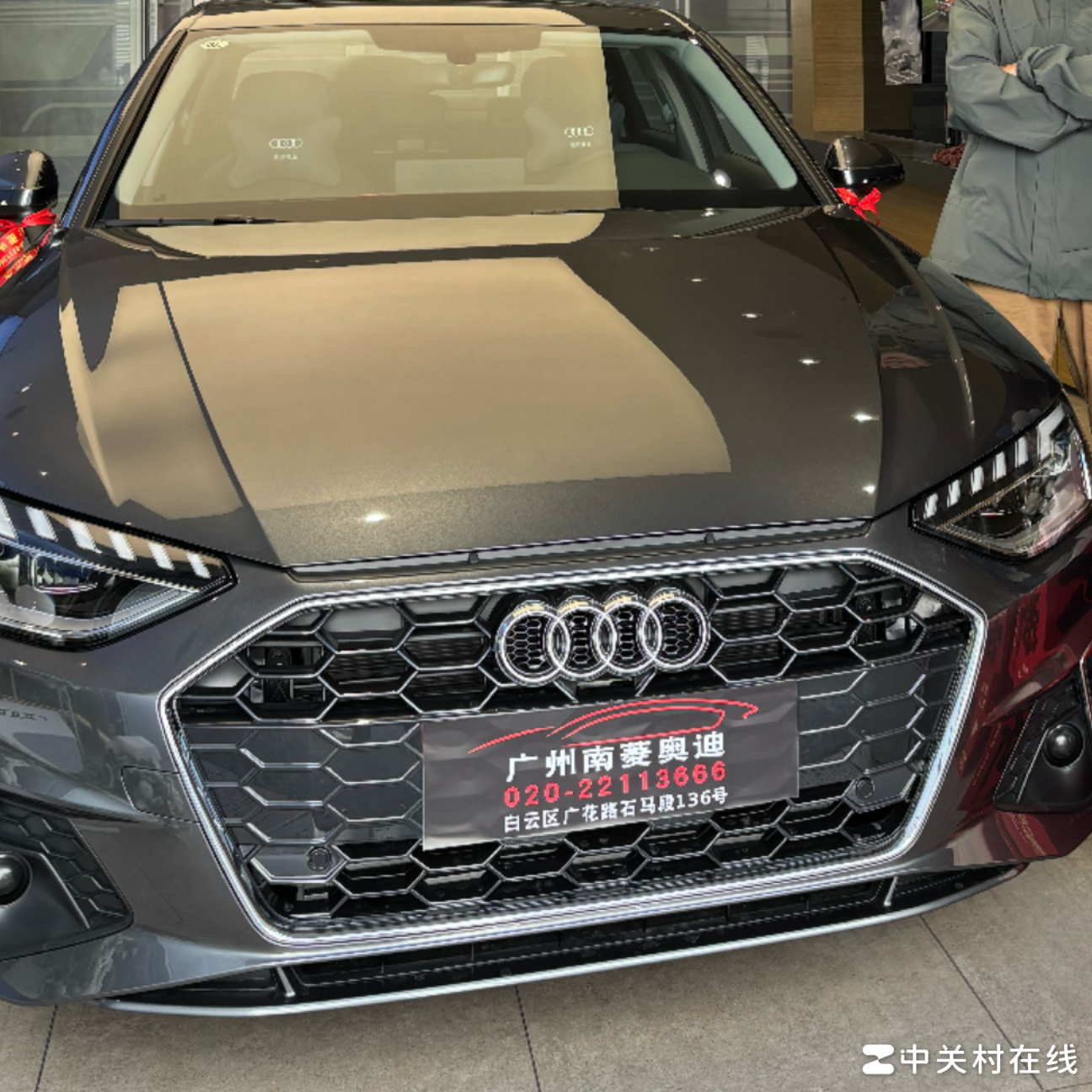 新车上牌能贴装饰贴吗