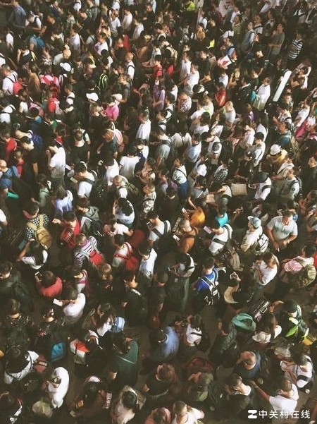 现代人为何少戴帽子？