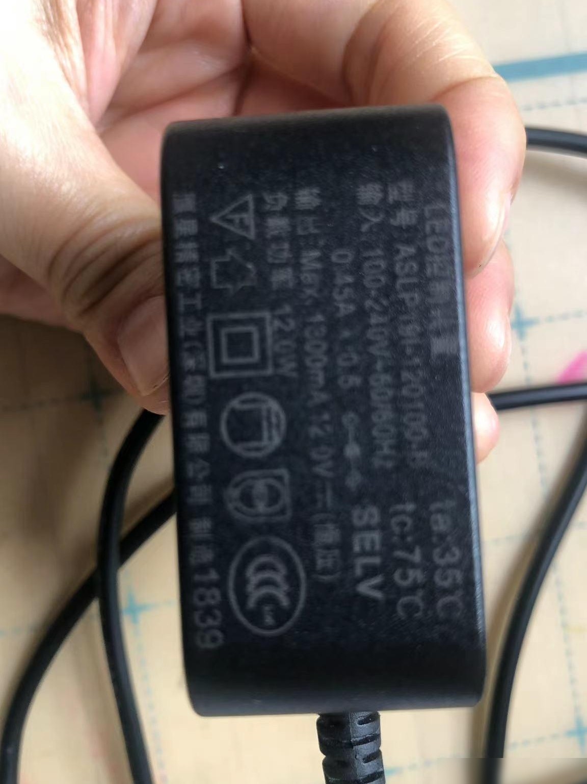 台灯电源通用吗？