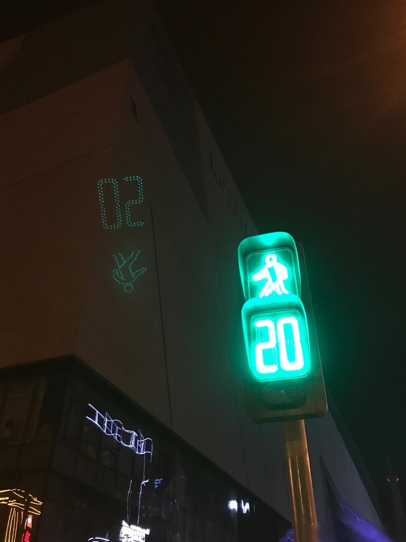 照片出现倒影的原因揭秘