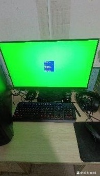 电脑开机闪屏后黑屏