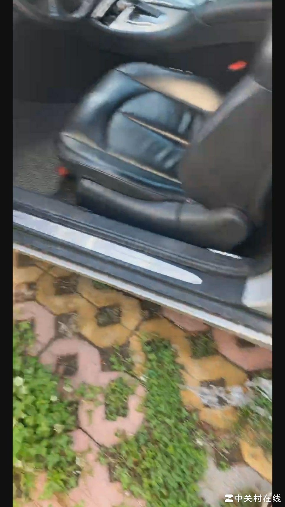 这是哪款奔驰？价格多少？