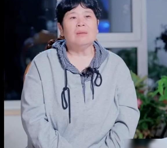 房主任净身出户后户口申请被拒