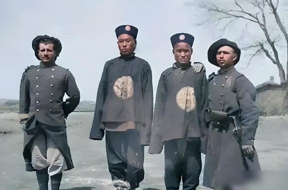 东北亚人脸型偏小之谜