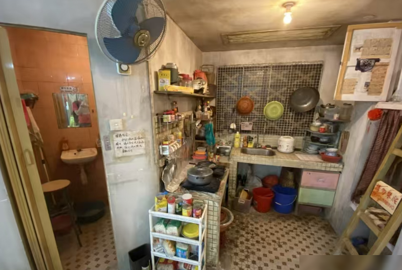 港人宁住鸽子笼也不愿赴内地？