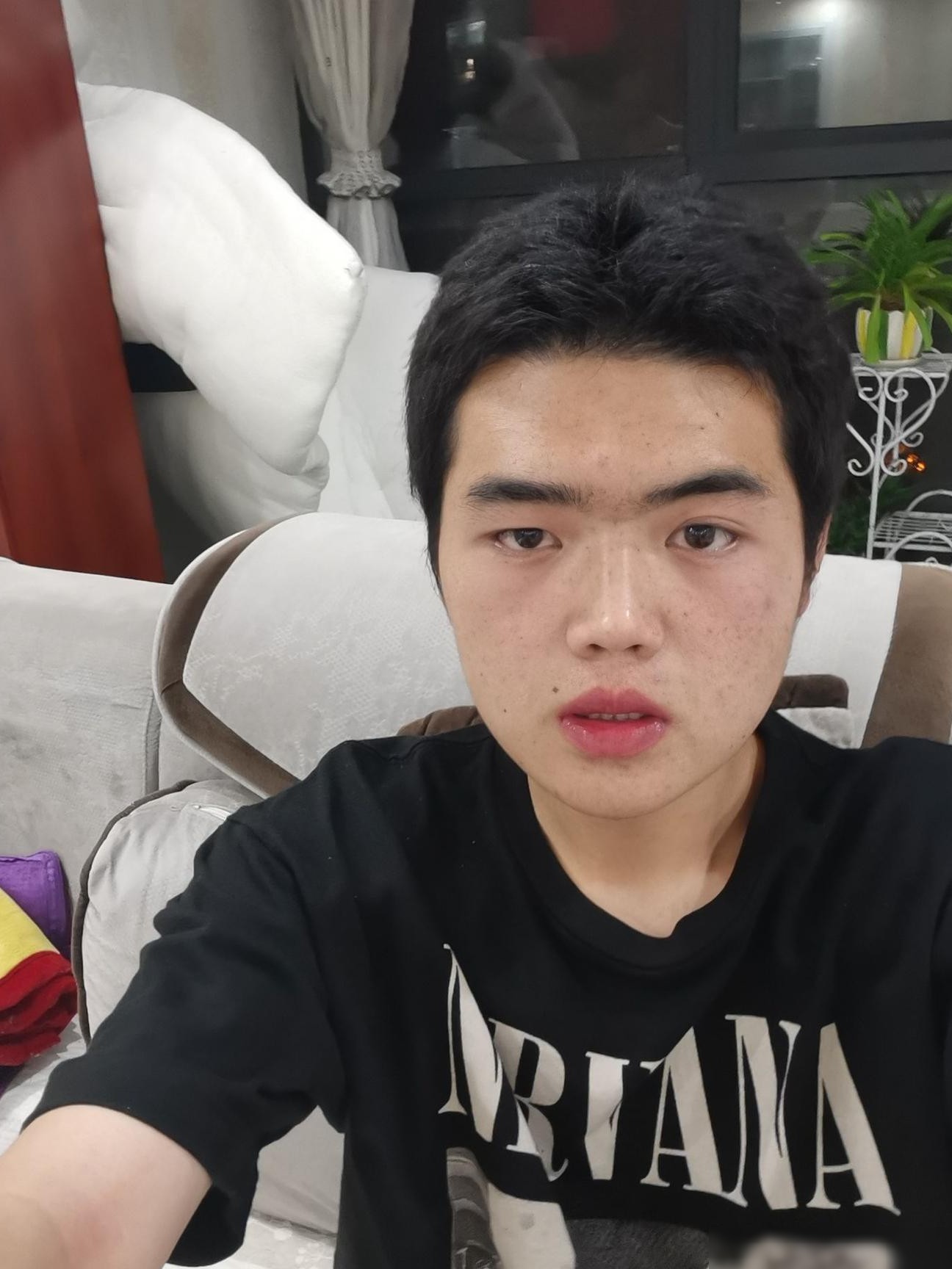 脸部眉毛不对称怎么办