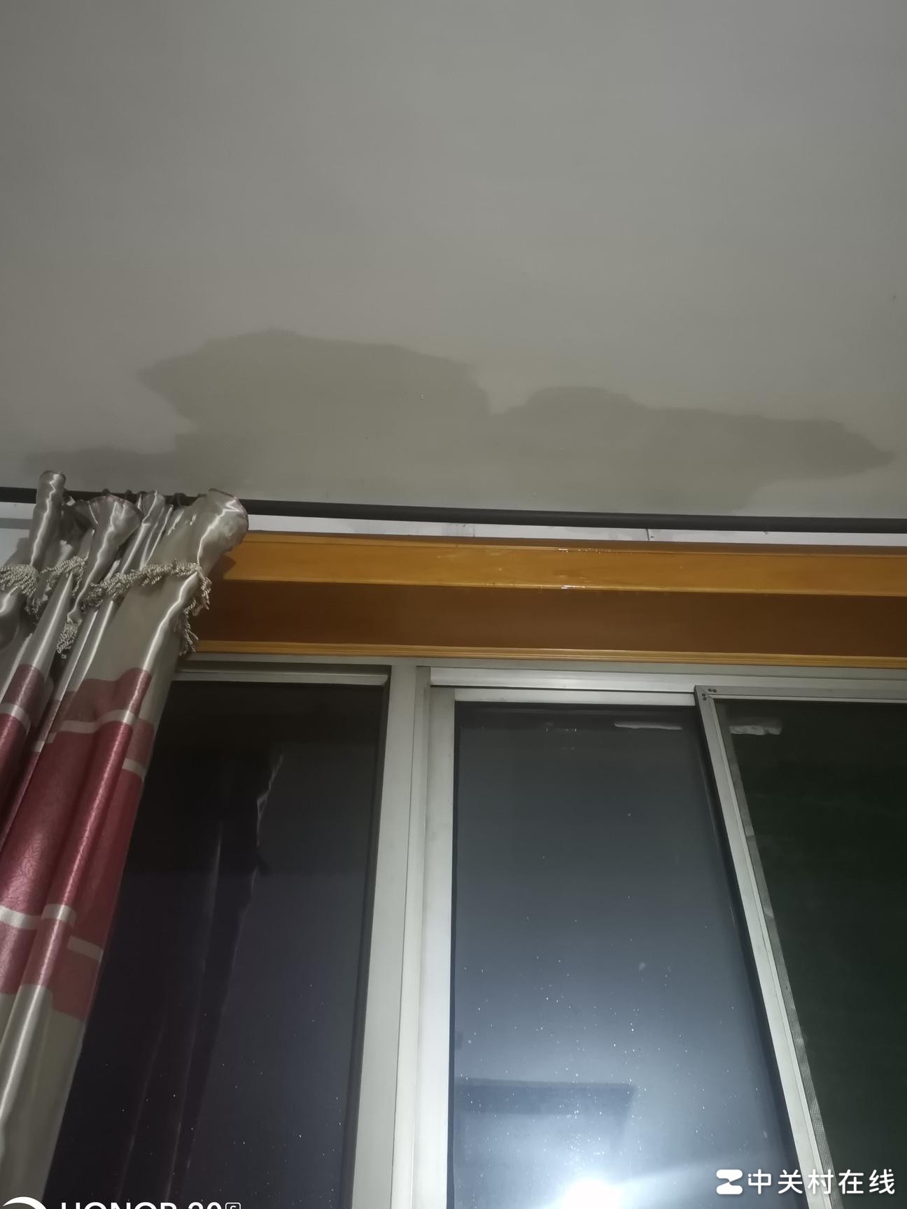 下雨天房屋渗雨应急处理