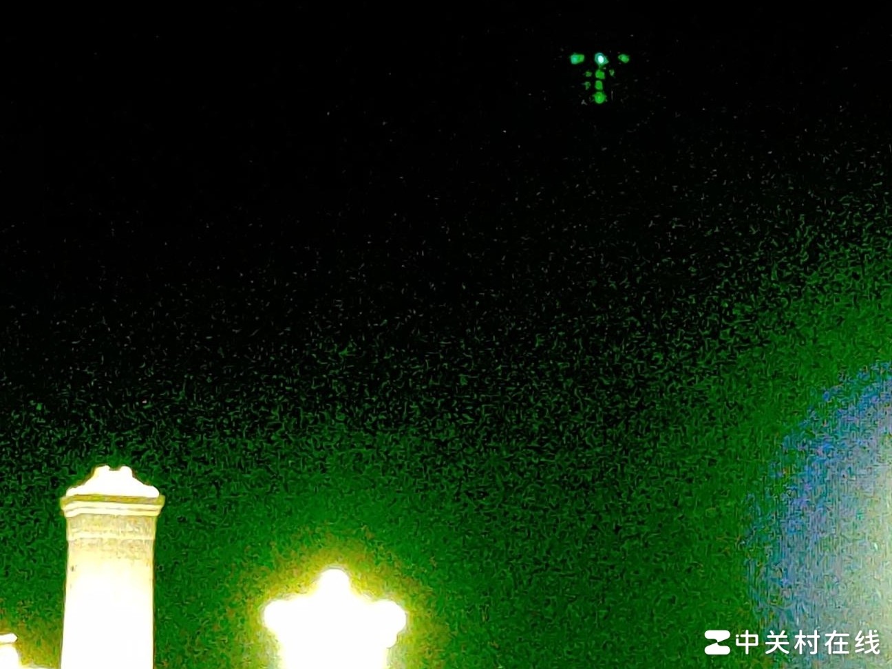 手机拍照泛绿光怎么办