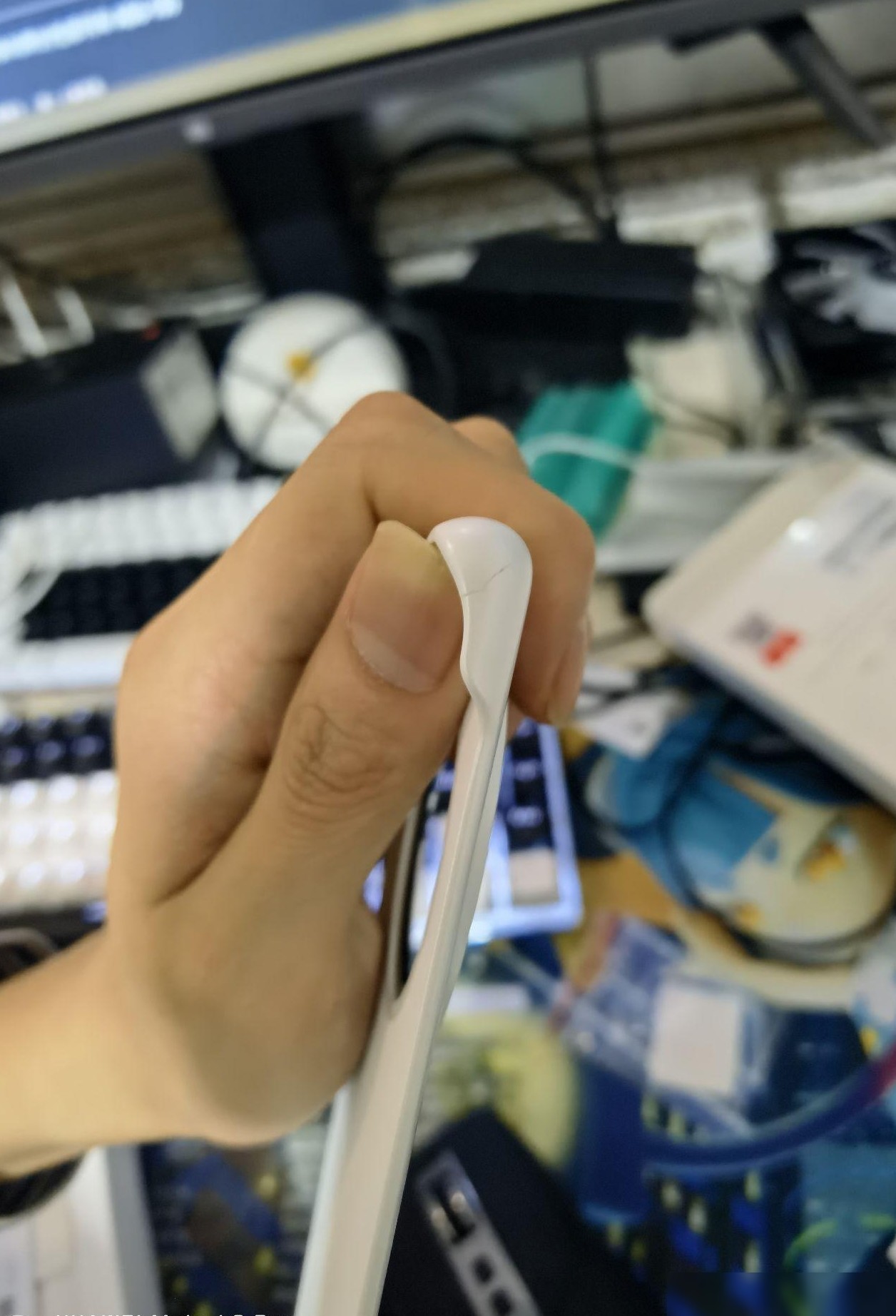 华为环闪手机壳一天开裂