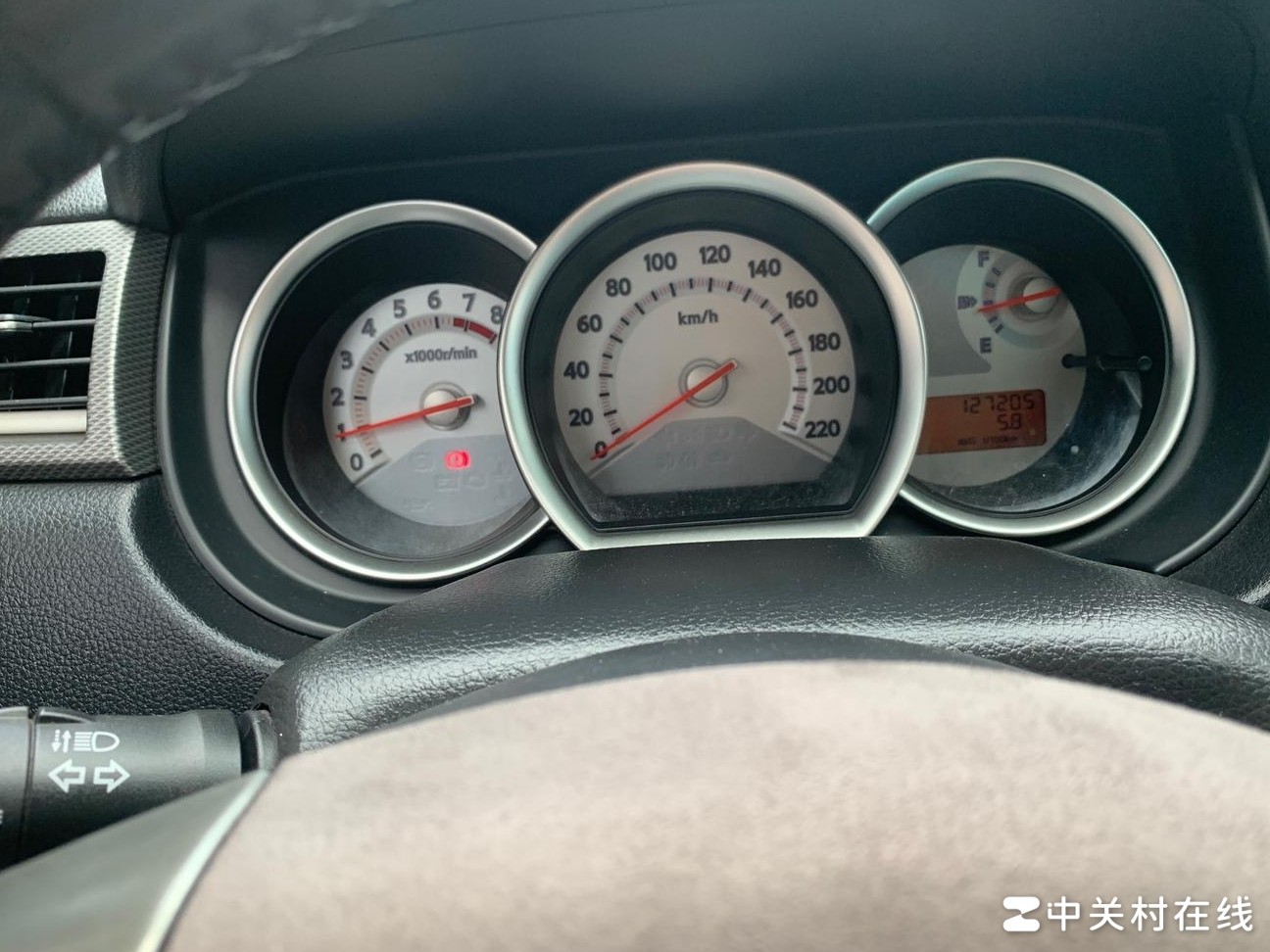 08年骐达仪表盘亮度调节方法