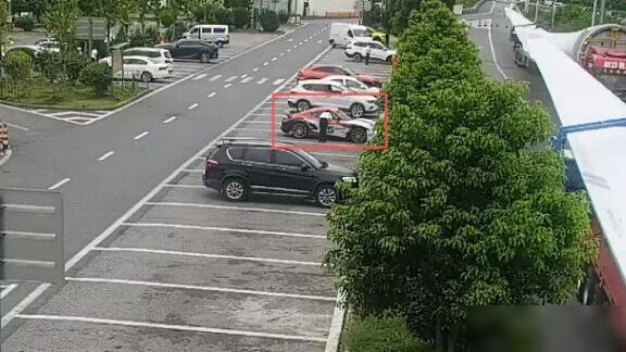 顺风车司机失联致乘客被困