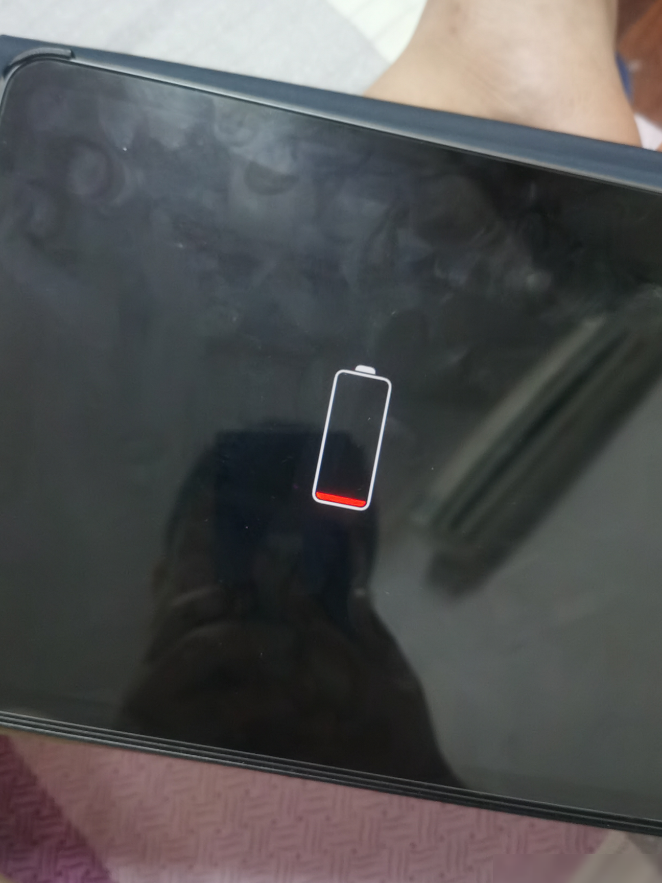 iPad Pro充电一小时仍无反应