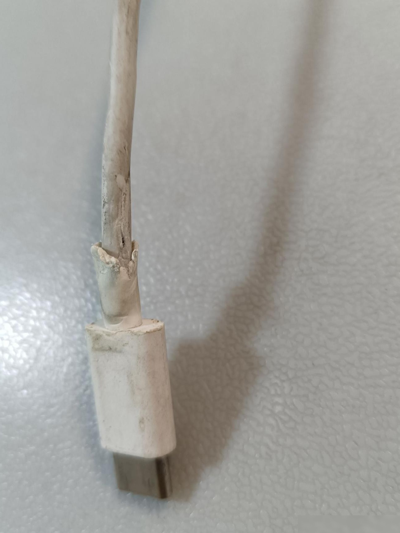 华为充电器损坏还能用吗