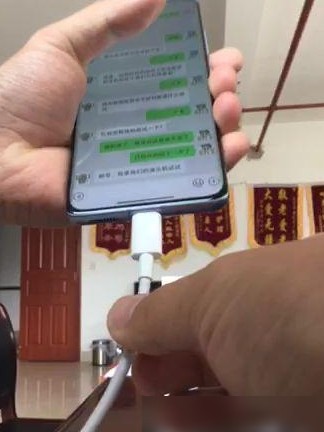 小米12充电口松动问题