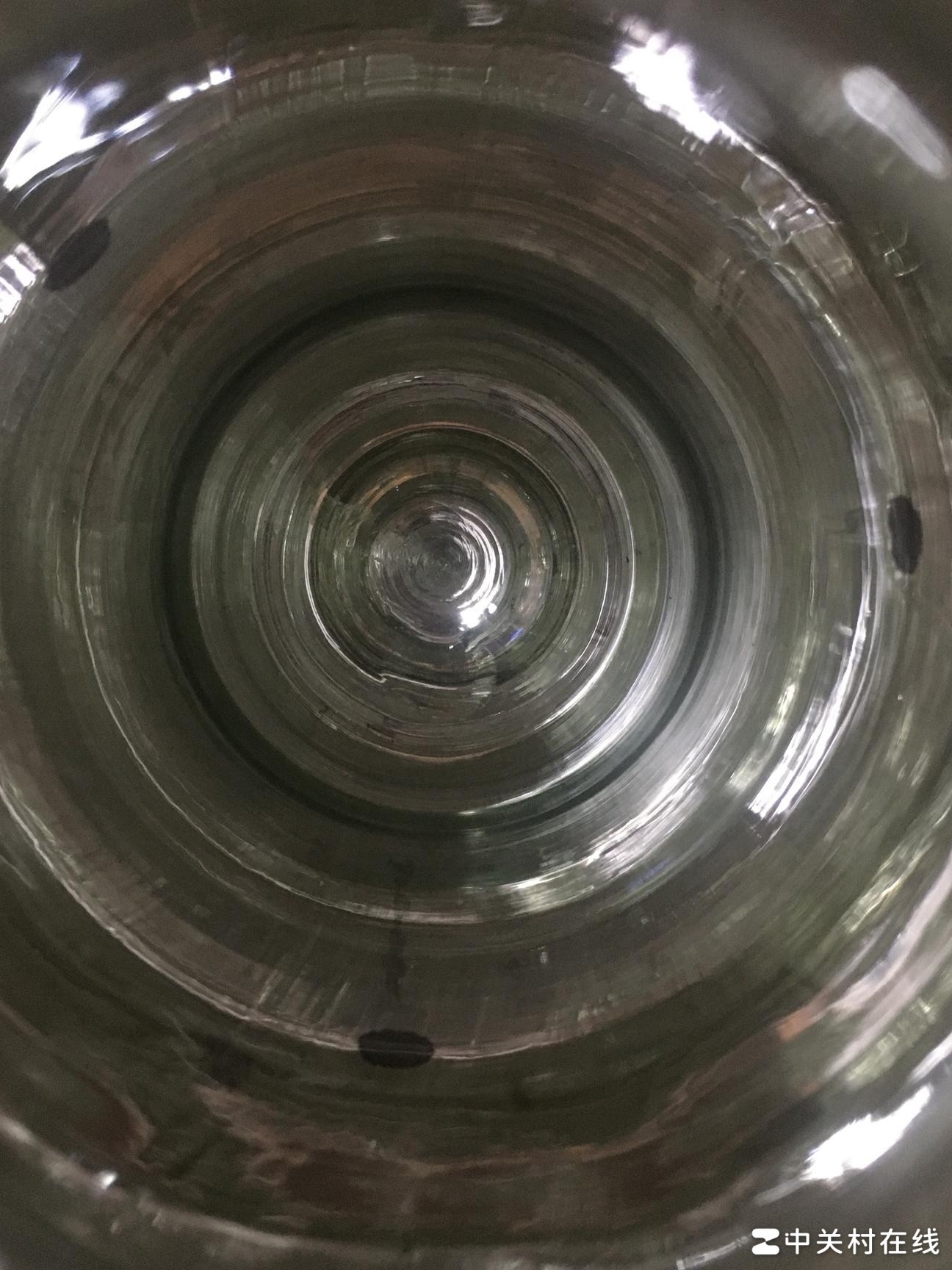 保温瓶里的三个黑点揭秘