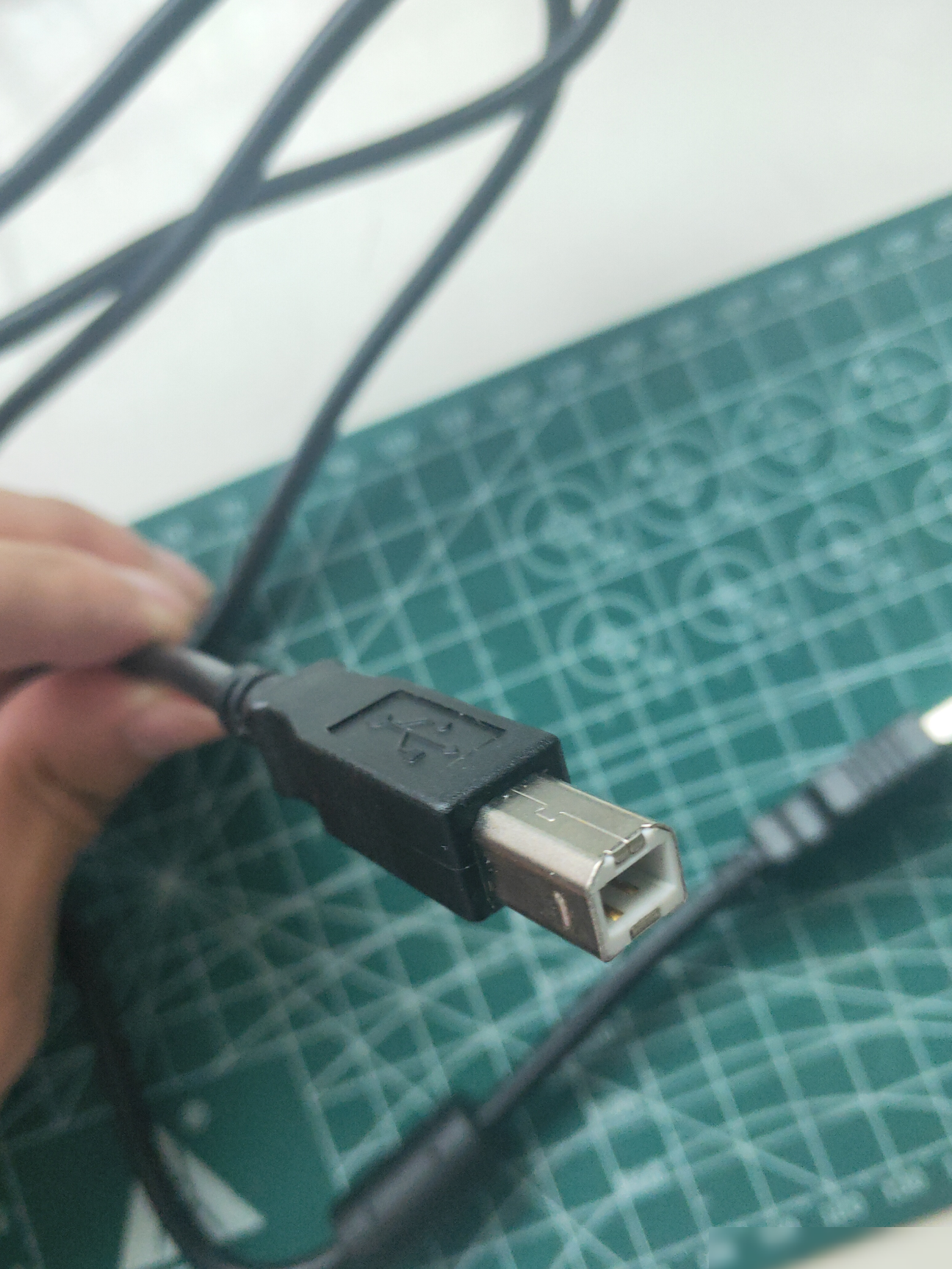 显示器附赠线材及接口解析
