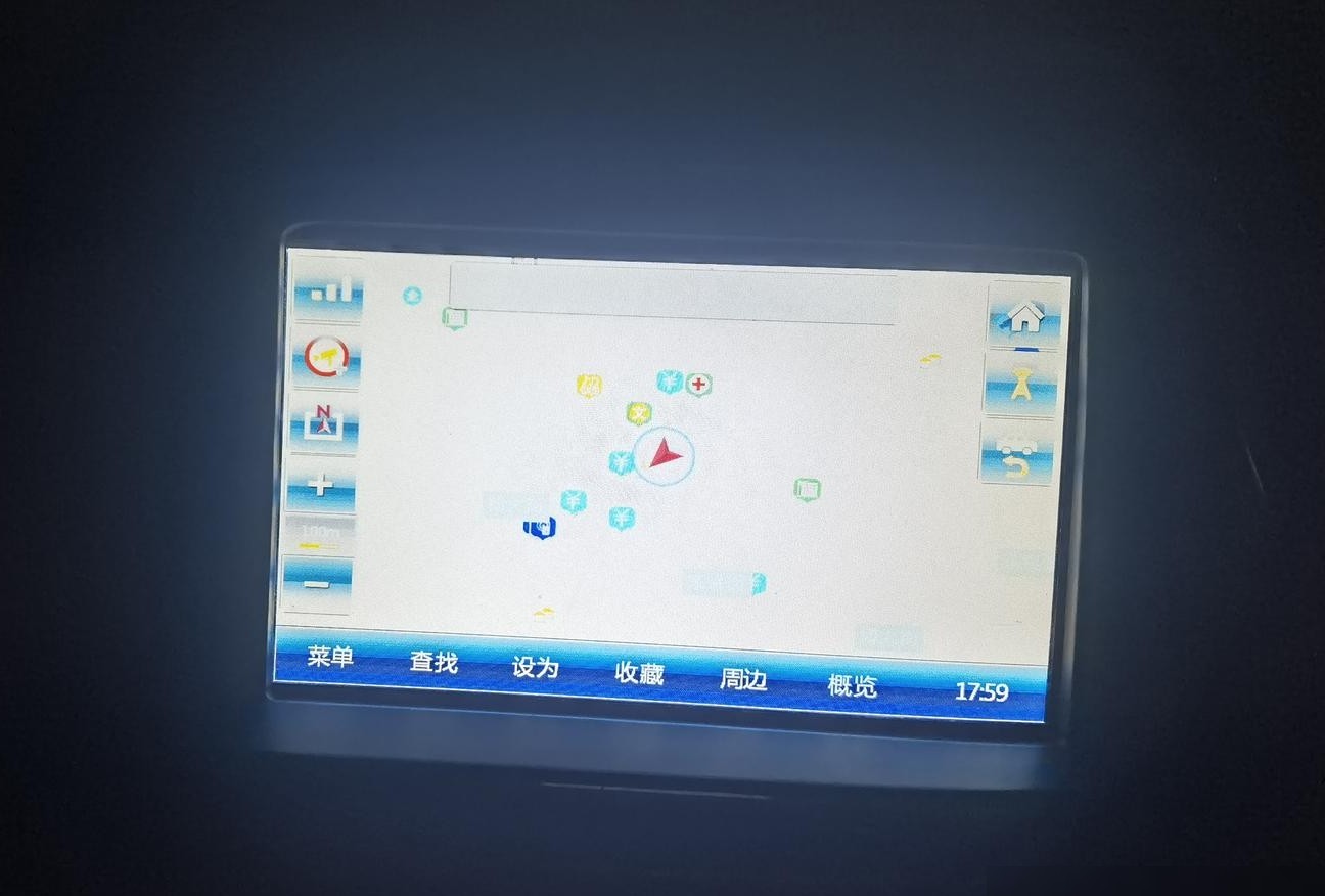 中控屏泛白原因揭秘
