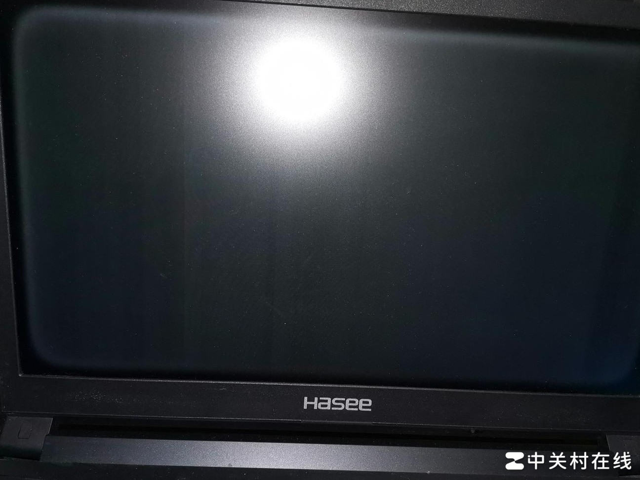 神舟战神屏幕发灰怎么办