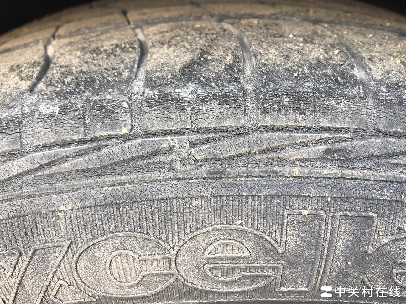 奥迪A4L轮胎磨损需更换吗