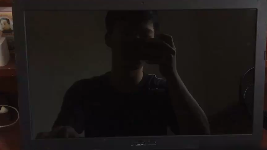 电脑黑屏仅鼠标可动