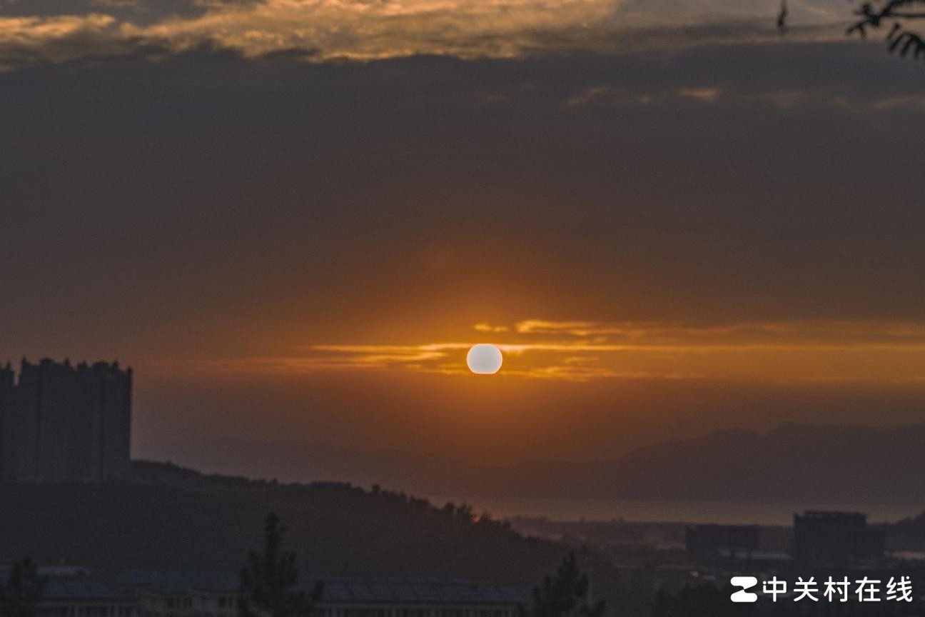z30拍落日模糊怎么办