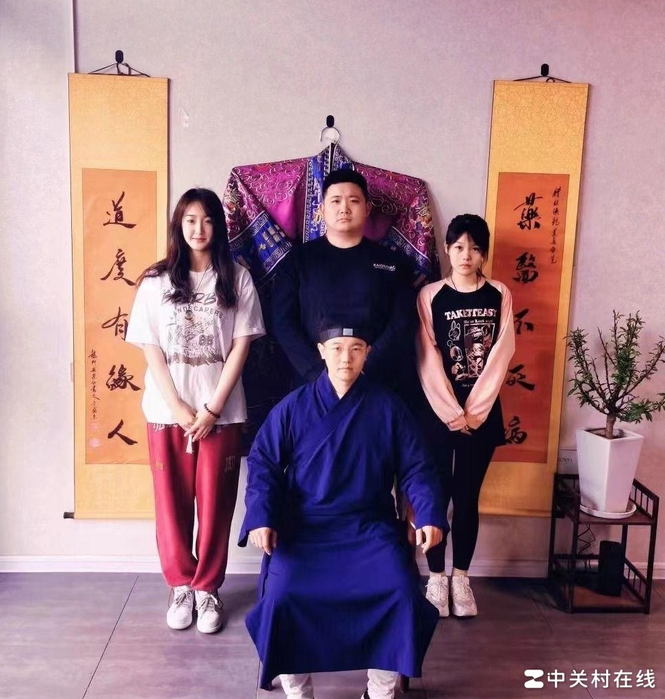 紫袍道士真假难辨