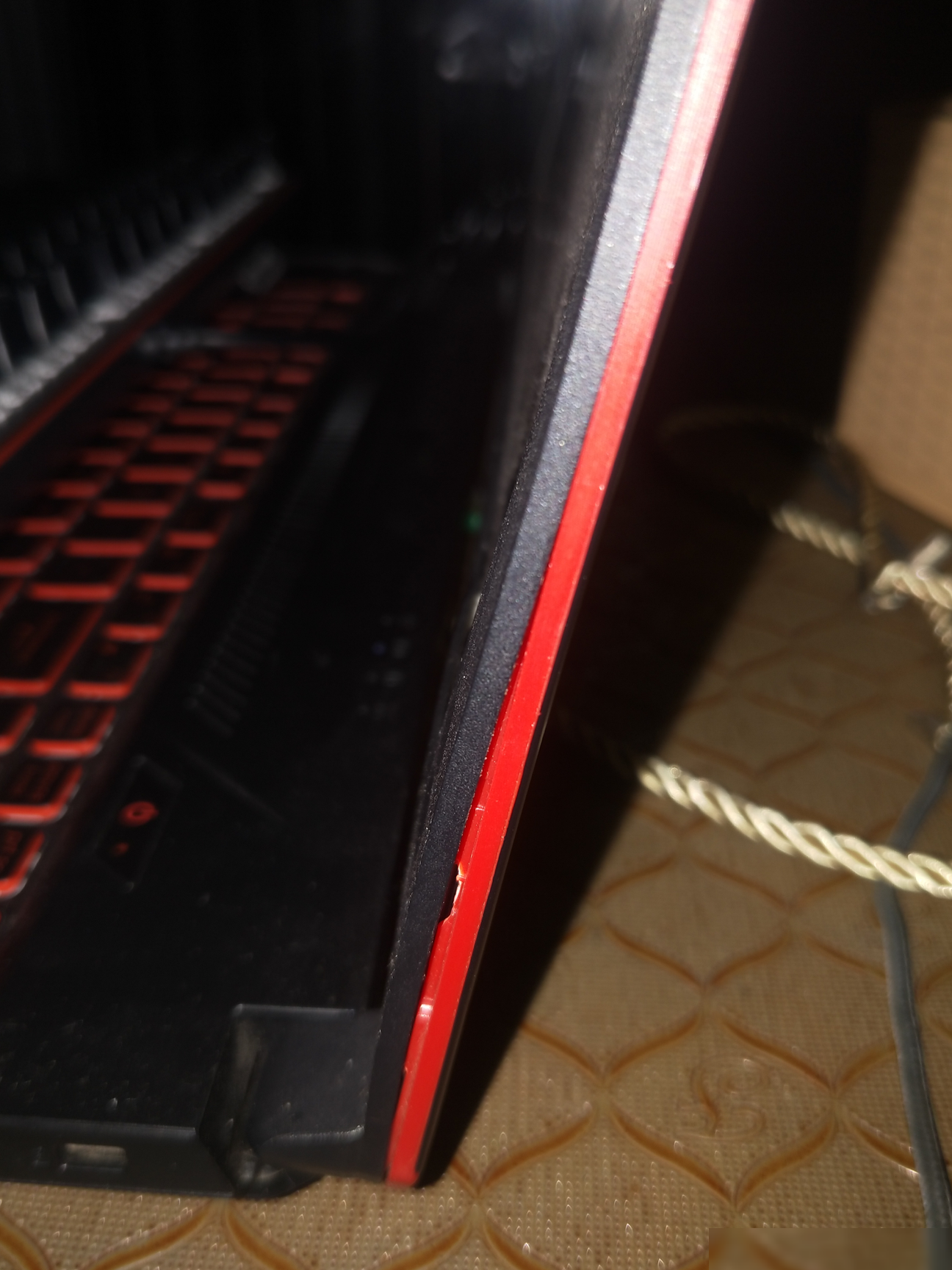 飞行堡垒FX80G拆屏指南