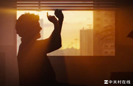 剪映实现人物变黑效果